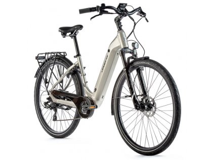 Městské elektrokolo Leader Fox NARA, 2021-4 18" STŘÍBRNÁ