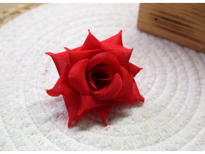 25588 hlava kvetiny ruze prumer kvetu 7 cm cervena
