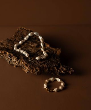 Šperky z barokových perál sú unikátne a každý je iný - ako my, ženy ✨ Ich nepravidelný tvar im dodáva originalitu a vďaka...