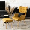 Ohrensessel mit Hocker im Wohnzimmer