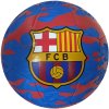 nogometna lopta s logom kluba Barcelona