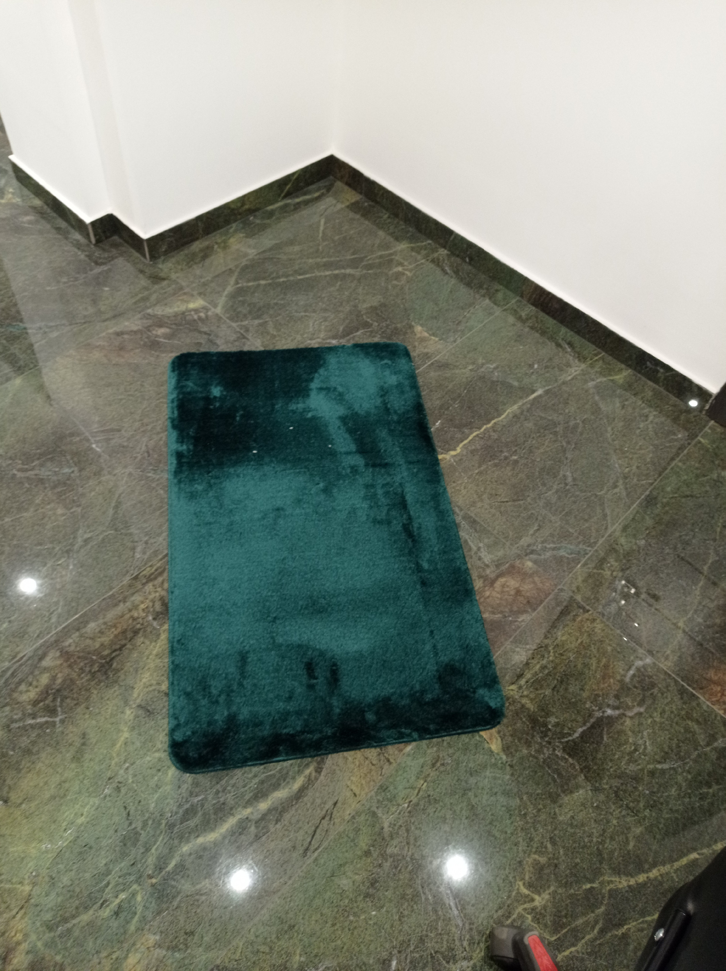 shopJK PLÜSS SZŐNYEG VITRIN 60X100 SÖTÉT ZÖLD TZ016