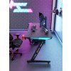 Masă de gaming cu iluminare RGB negru 140 cm bg04 în cameră