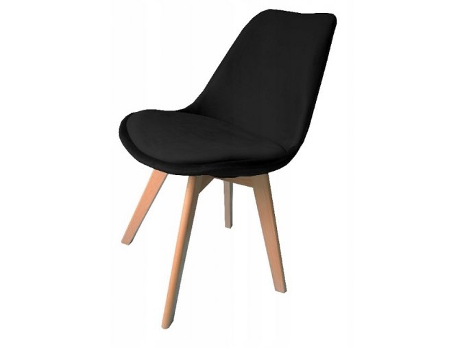 čierna velúrová stolička s drevenými nohami