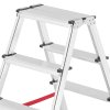 Obojstranný schodíkový rebrík s protišmykovou plošinou