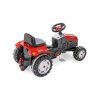malý červený traktor