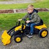 dieťa na žltom buldozéry parku