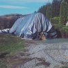 Krycia plachta čierno strieborná 4x8m 260g m2 chráni seno pred dažďom