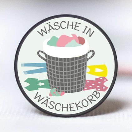 WÄSCHE IN WÄSCHEKORB 1024x1024 01