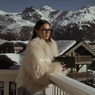 Nas bestseller kabat z mongolske ovce Rocca. Dokonale sedi. Kvalita a strih, ktery milujete. Objednat muzete online na...