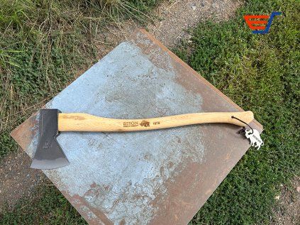 Universal Axe 700 mm 01