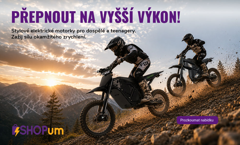 Reklamní banner e-shopu SHOPum se dvěma jezdci na stylových elektrických motorkách v horském terénu při západu slunce. Text na banneru láká na vyšší výkon a okamžité zrychlení.