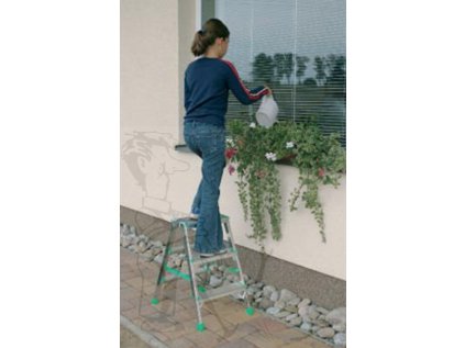 c07749bca229ff65f9f0a233ff3bde43