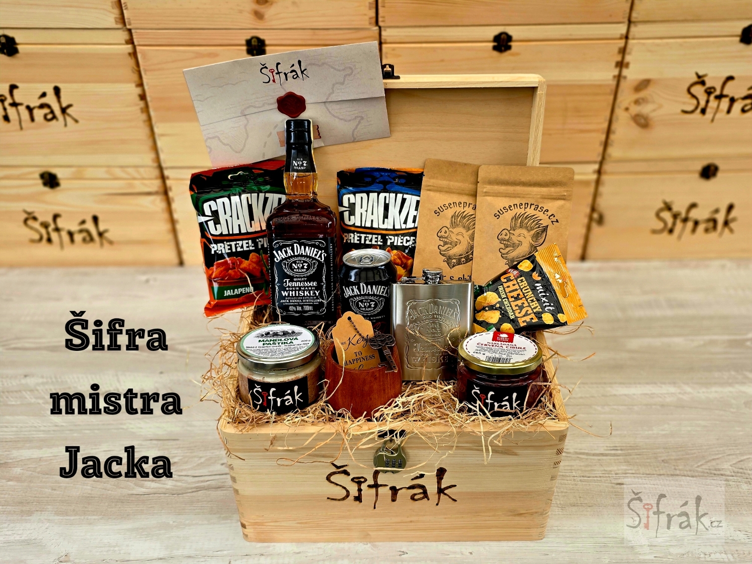 Dárková truhla Šifra mistra Jacka – tajemný dárek se šifrou, který prověří důvtip obdarovaného.