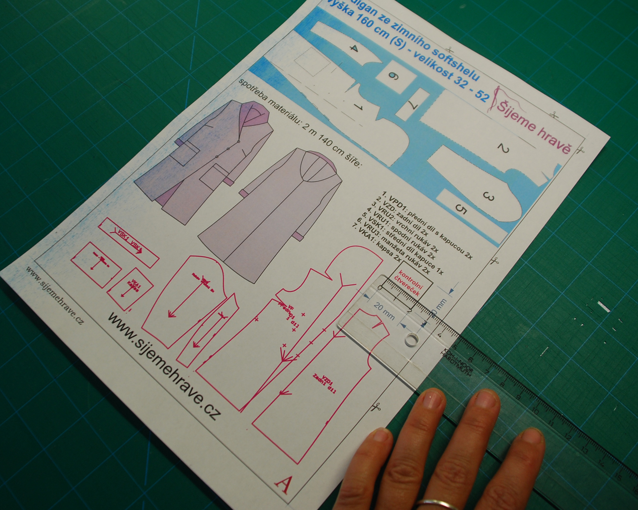 Jak vytisknout a slepit střih A4 (nově)