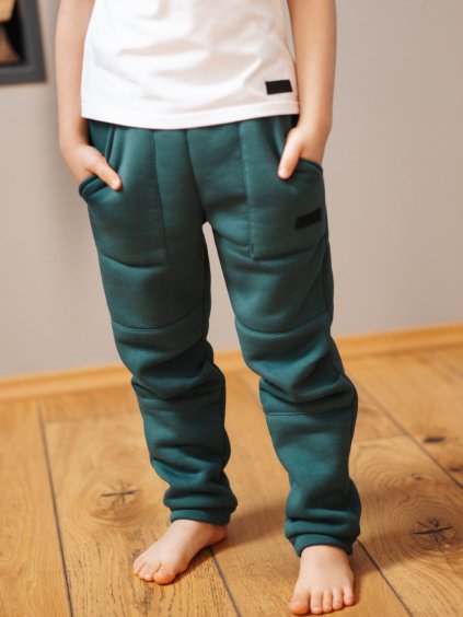 Vyladěné hřejivé tepláky zelená 1