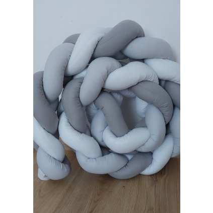 Pletenec trojfarebný sivý