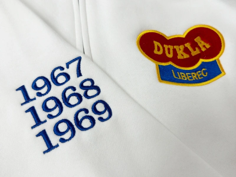 Ukázka výšivky Dukla Liberec - legenda reprezentant - dárek - Šiklo - Velké Hamry