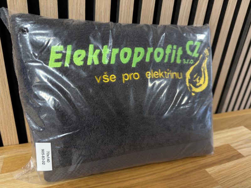 Hotové ručníky s výšivkou Elektroprofit