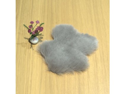 koberecek kuze sedy1