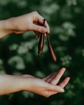 K výrobě paličkované krajky potřebuji několik párů paliček. Ty mohou mít různý tvar a také mohou být vyrobené z různých...