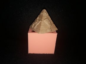 Silikonová formička pyramida 3196