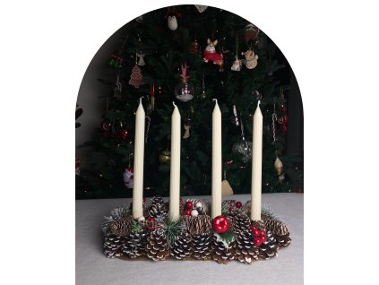 vysoka rebrovana sviecka advent silue