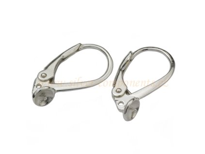 nausnicovy hacek s miskou a trnem