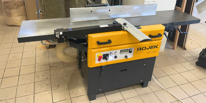 Dovoz a zprovoznění srovnávačky s protahem ROJEK SP 410 NC