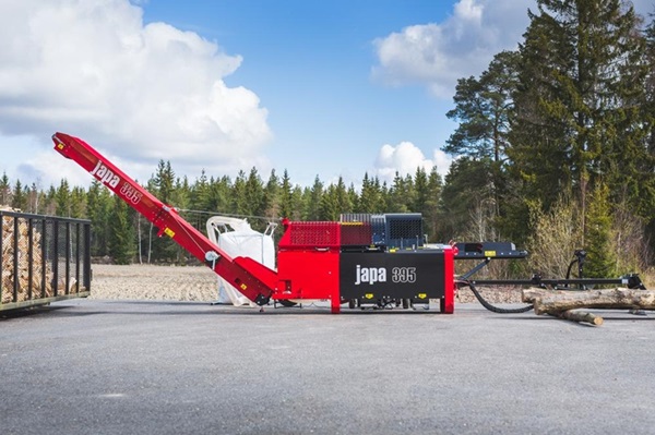 Ustavení štípače JAPA 395 Japa Firewood Processors v Sedlčanech