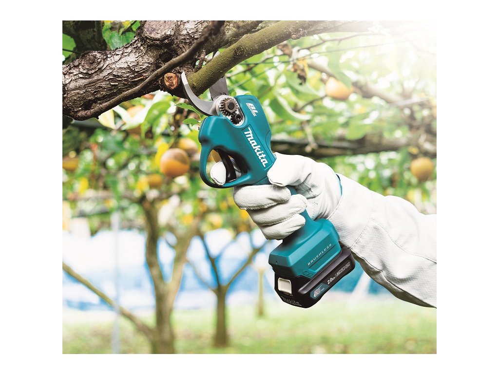 Makita AKU n ky na vinnou revu Li ion CXT 12V bez aku Z imek proficentrum Potreby pre stolarov