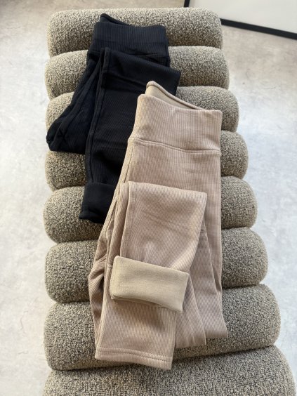 Zateplené sťahujúce rebrované legíny Klára