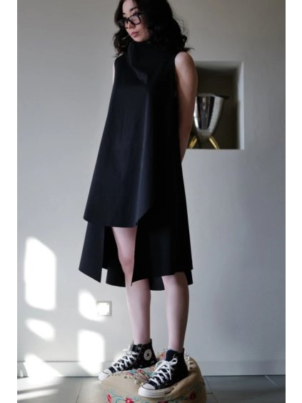 Šaty bez rukávu s rozparky Black