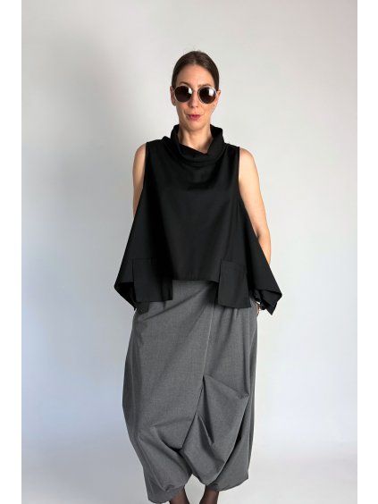 Vesta s přiznanými kapsami Black