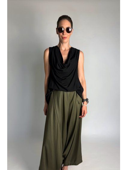 Top | Halenka s řaseným výstřihem Black