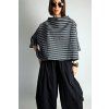 Violet Stripe Kimono Black | White