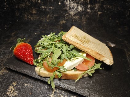 ZAPEČENÝ SENDVIČ CAPRESSE