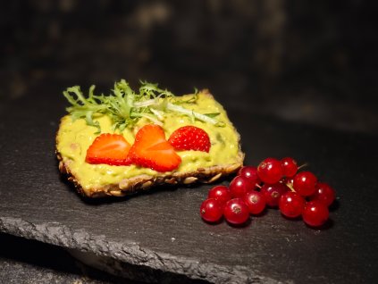 BRAMBOROVÝ CHLEBÍK S QUACAMOLLE - VEGAN