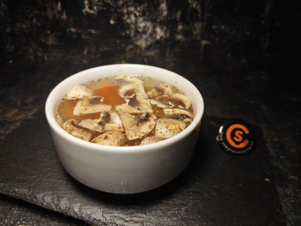 BRAMBOROVÁ POLÉVKA S HOUBAMI