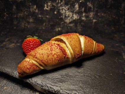 VEGANSKÝ CROISSANT JAHODOVÝ
