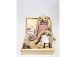 Dárková sada k narození miminka v dřevěné krabičce - pro holčičku