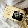 Dřevěná kartička k oznámení těhotenství