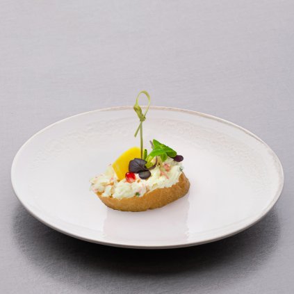 kanapka krabi salat a mango