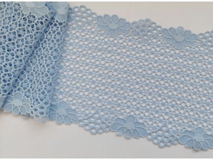 Světle modrá krajka s květinovým okrajem na spodní prádlo