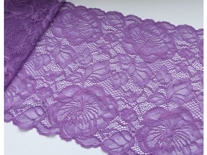 Fialová krajka s květinovým motivem