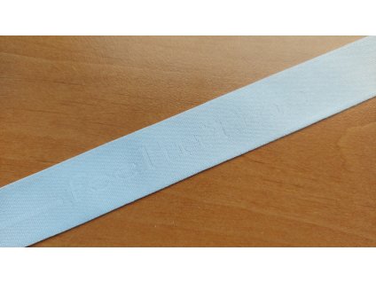 Širší pruženka v bílé barvě s nápisem feeling fine