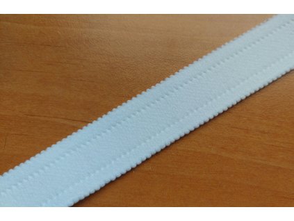 Širší pruženka v bílé barvě