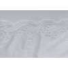 Bílý elastický úplet vyšívaný 135mm