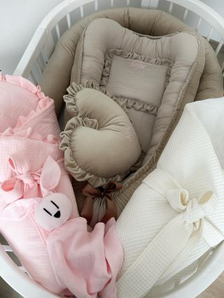 Jedna dokonalost pro Sofinku💞 Objednávku jsme šili zakázkovou výrobou, kterou si můžete nakonfigurovat přímo na našem webu...