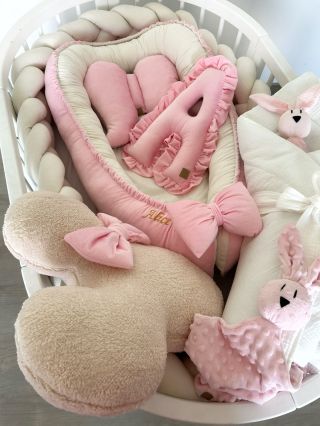 Baby pink objednávka zakázkové výroby pro Alici💓 Ladili jsme se smetanovou a neskutečně to ladí🎀. Luxusní hnízdečko s...